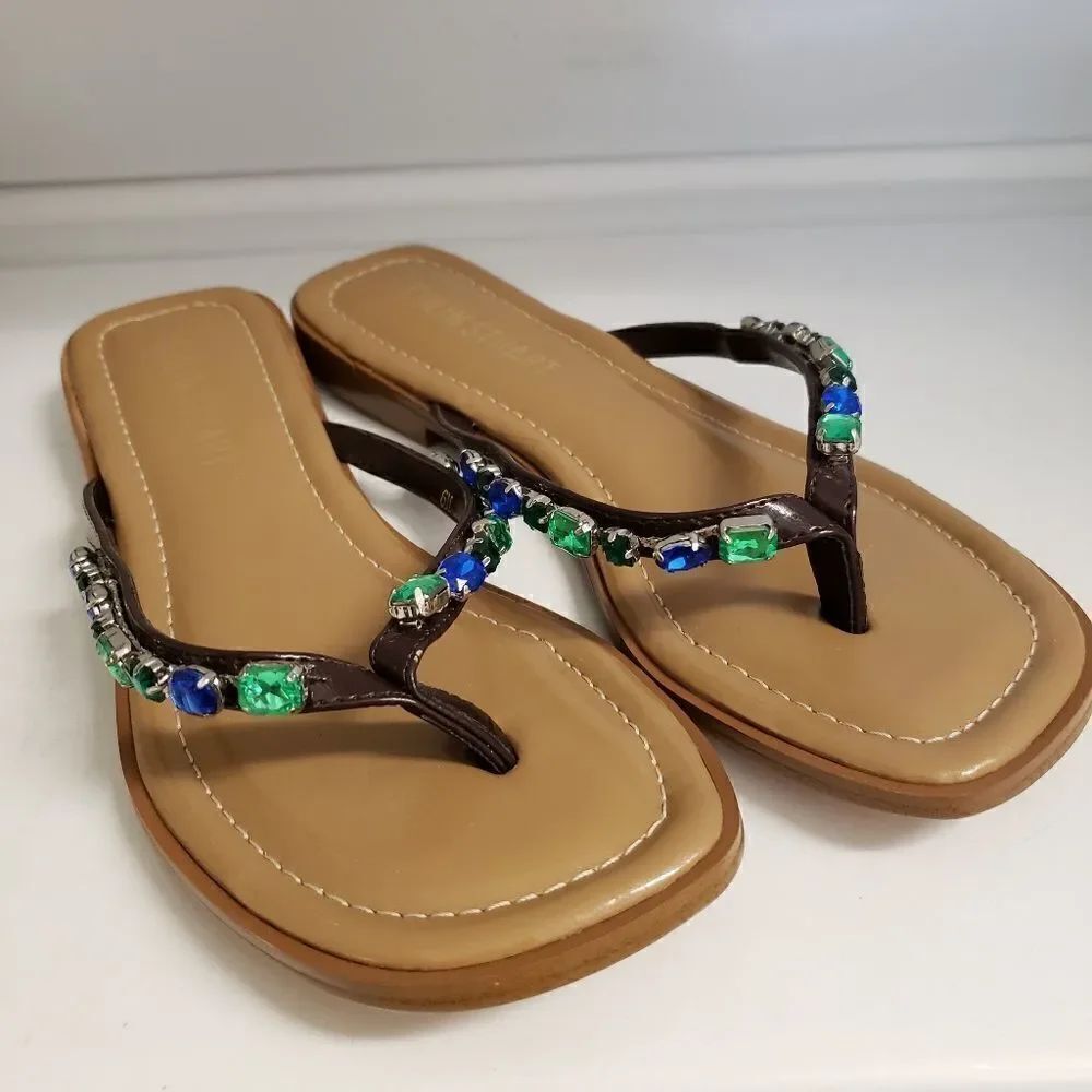 NWOT Colin Stuart Embellished Slip-on Flip-flop style Sandals 6M